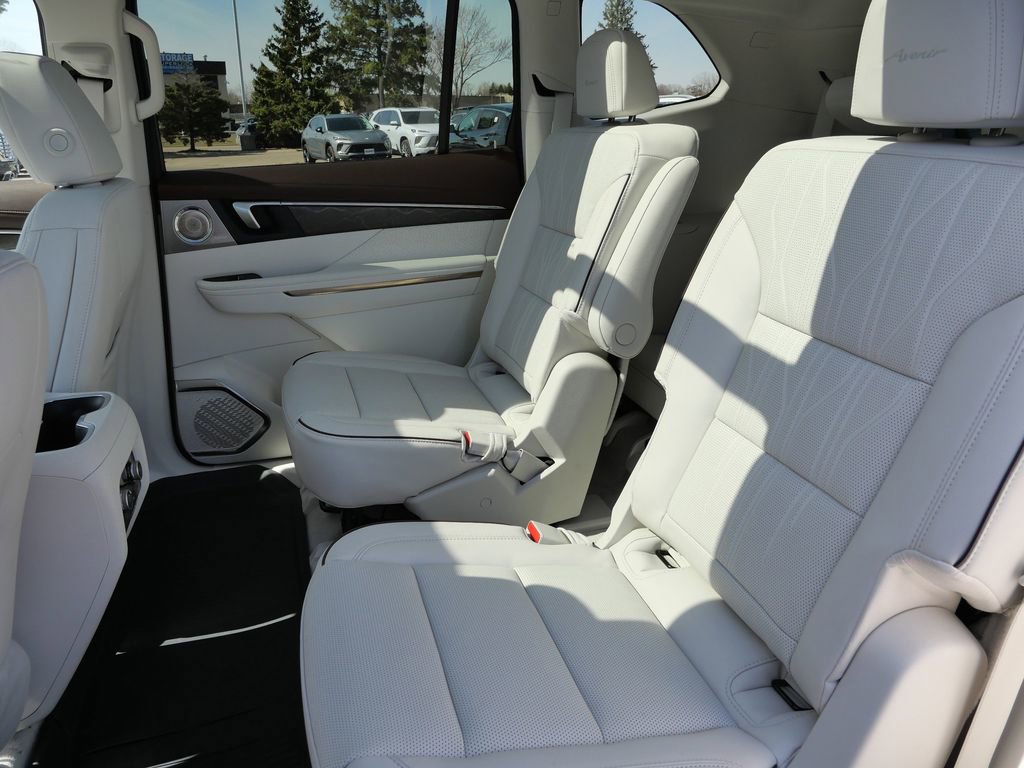 New 2026 Buick Enclave Avenir w/ Super Cruise Package AWD/4WD image 37
