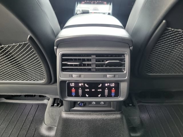 Used 2024 Audi SQ7 Prestige w/ S Sport Package AWD/4WD image 24