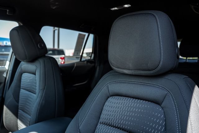 New 2027 Chevrolet Equinox LT w/ Safety and Technology Package FWD image 25