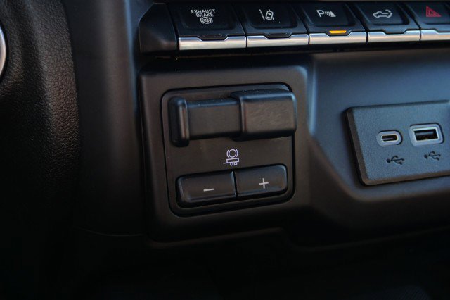 Used 2022 Chevrolet Silverado 3500 High Country w/ Technology Package image 39