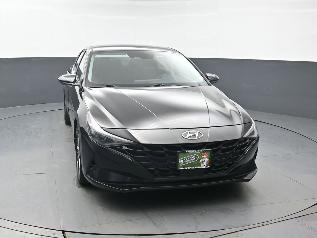 Used 2023 Hyundai Elantra SEL w/ Convenience Package FWD image 9