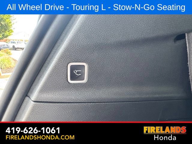 Used 2023 Chrysler Pacifica Touring-L w/ S Appearance Package AWD/4WD image 40