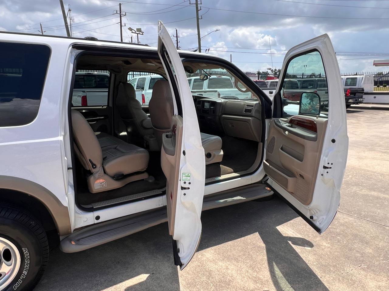 Used 2001 Ford Excursion Limited RWD image 34