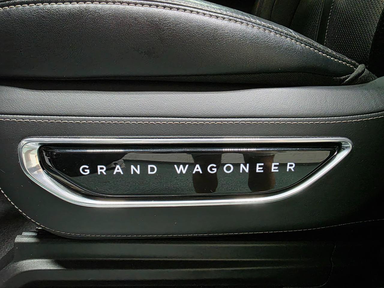 Used 2022 Jeep Grand Wagoneer Series I AWD/4WD image 17