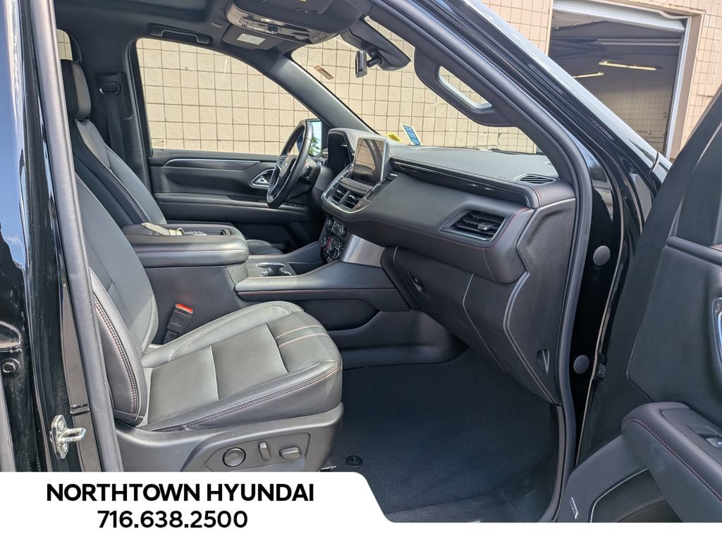 Used 2022 Chevrolet Tahoe RST w/ Luxury Package AWD/4WD image 36