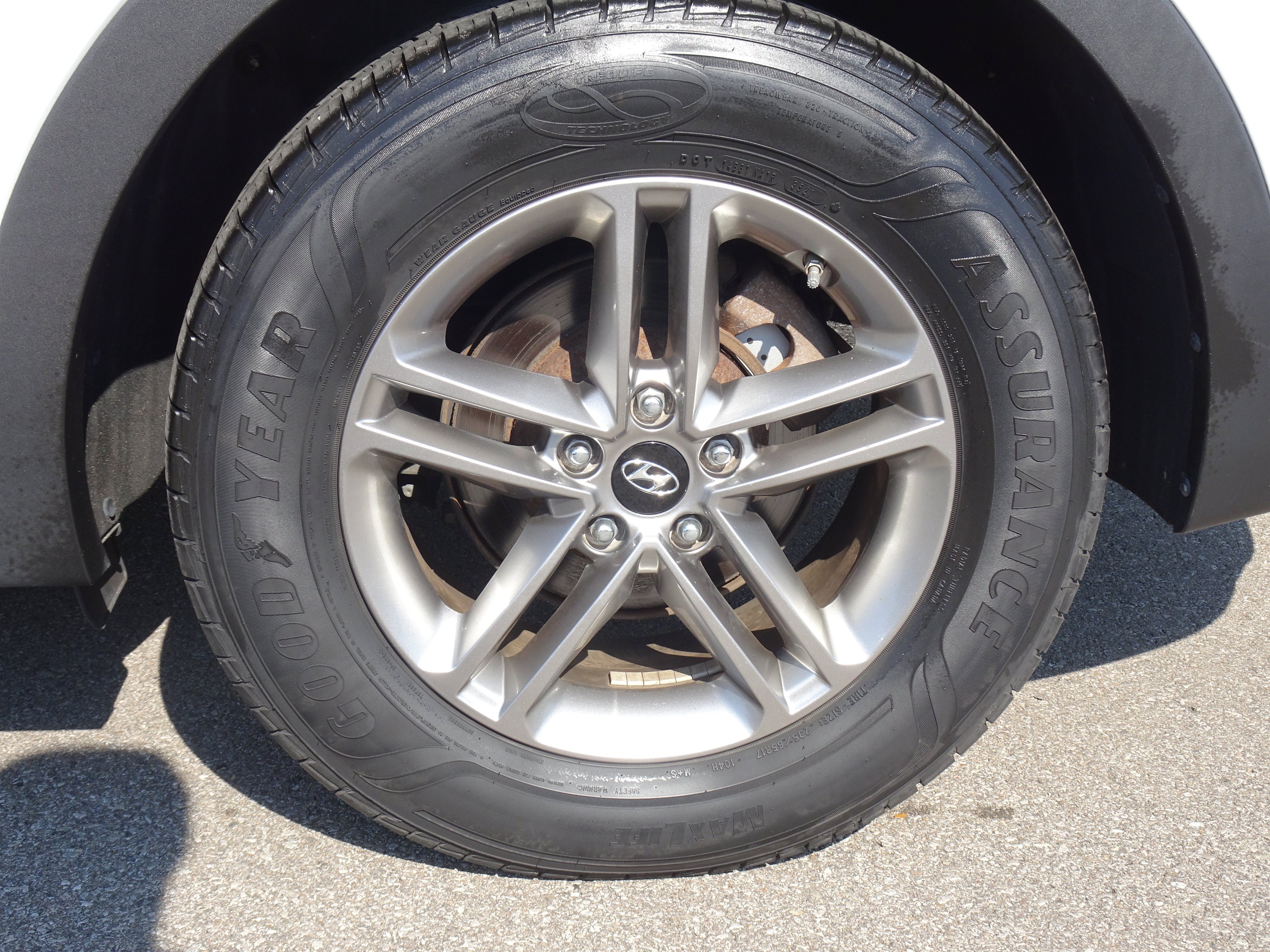Used 2017 Hyundai Santa Fe Sport AWD/4WD image 27