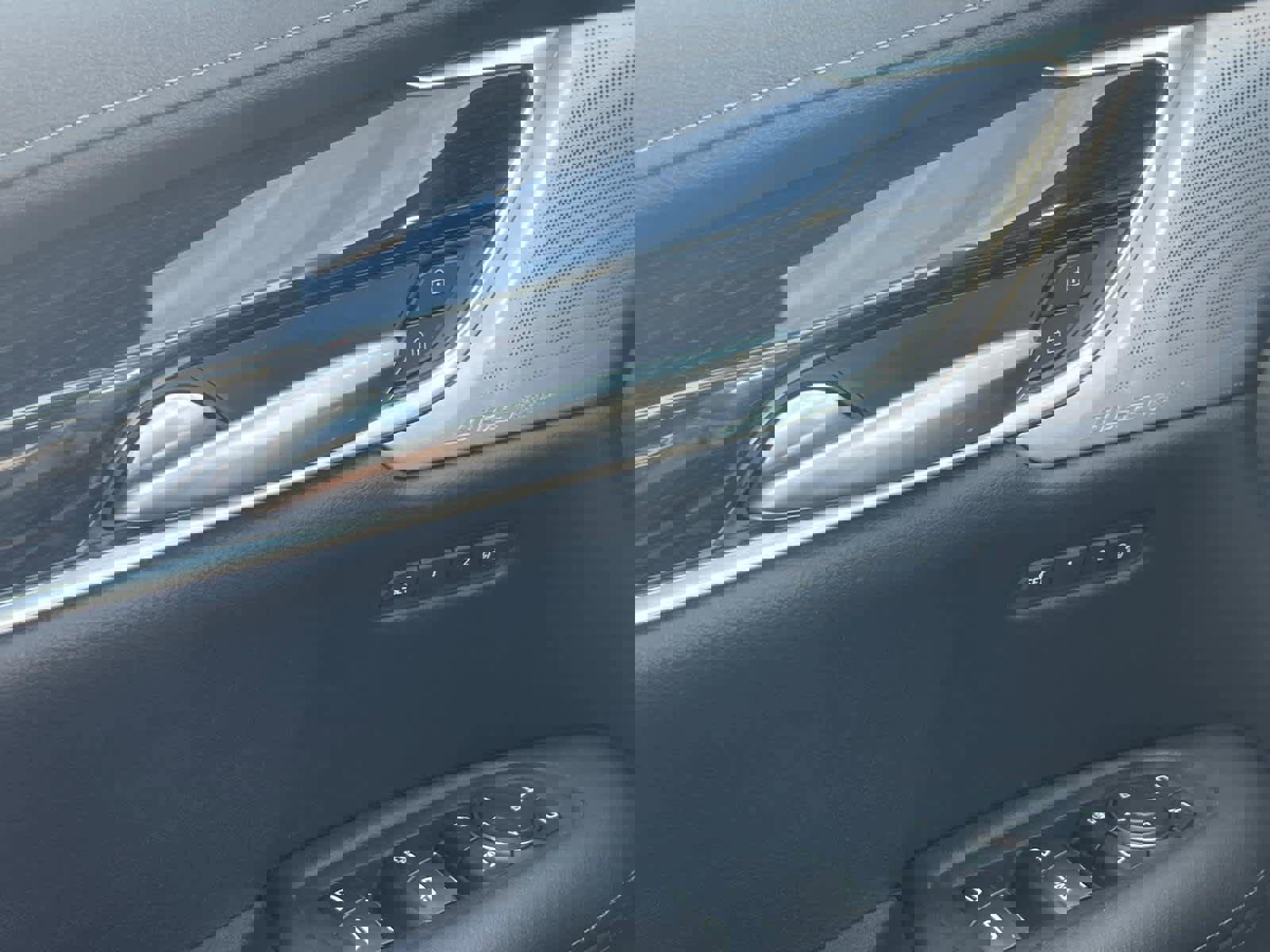 Certified 2025 Cadillac XT5 Premium Luxury w/ Technology Package image 23