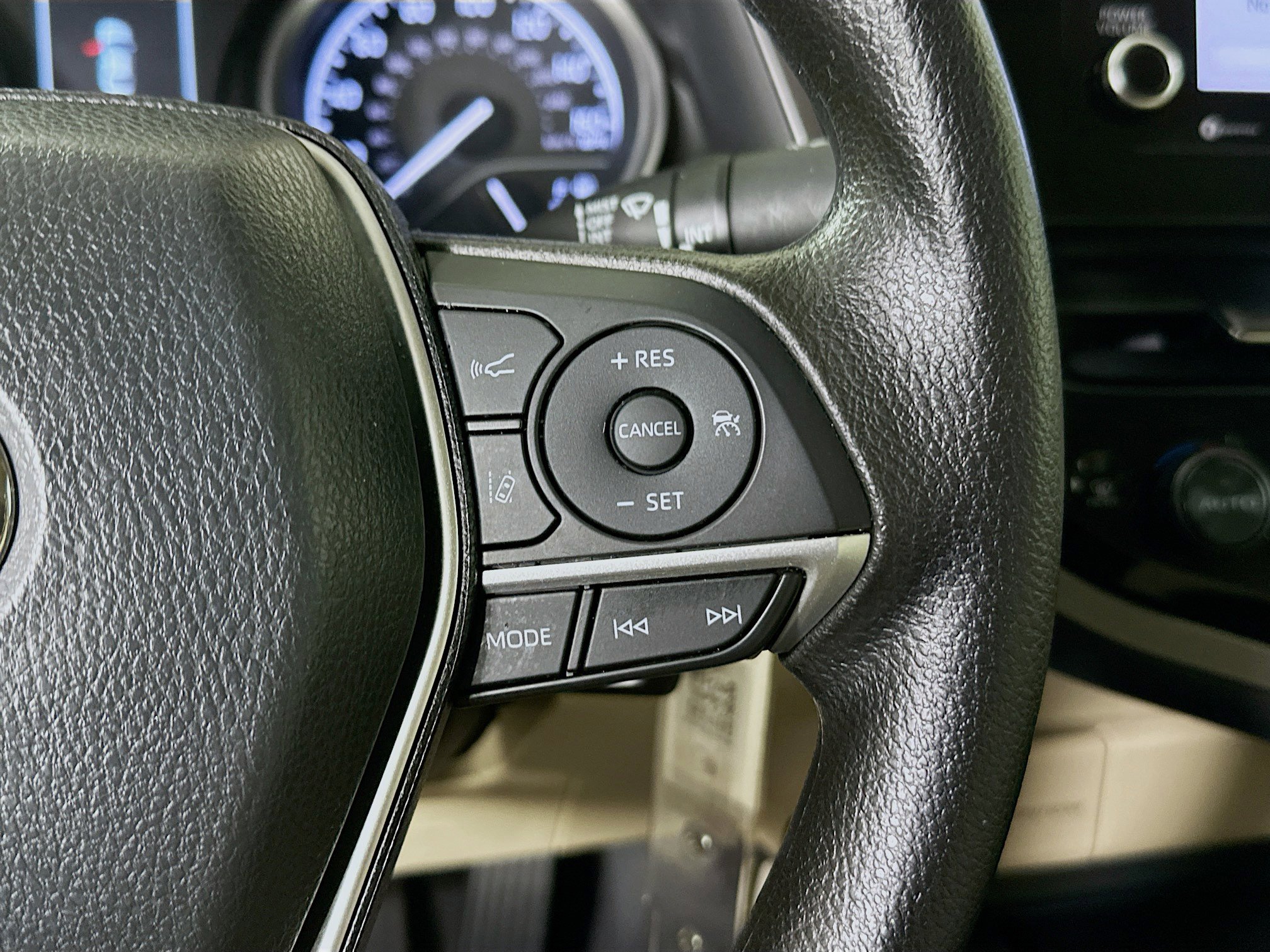 Used 2024 Toyota Camry LE FWD image 17