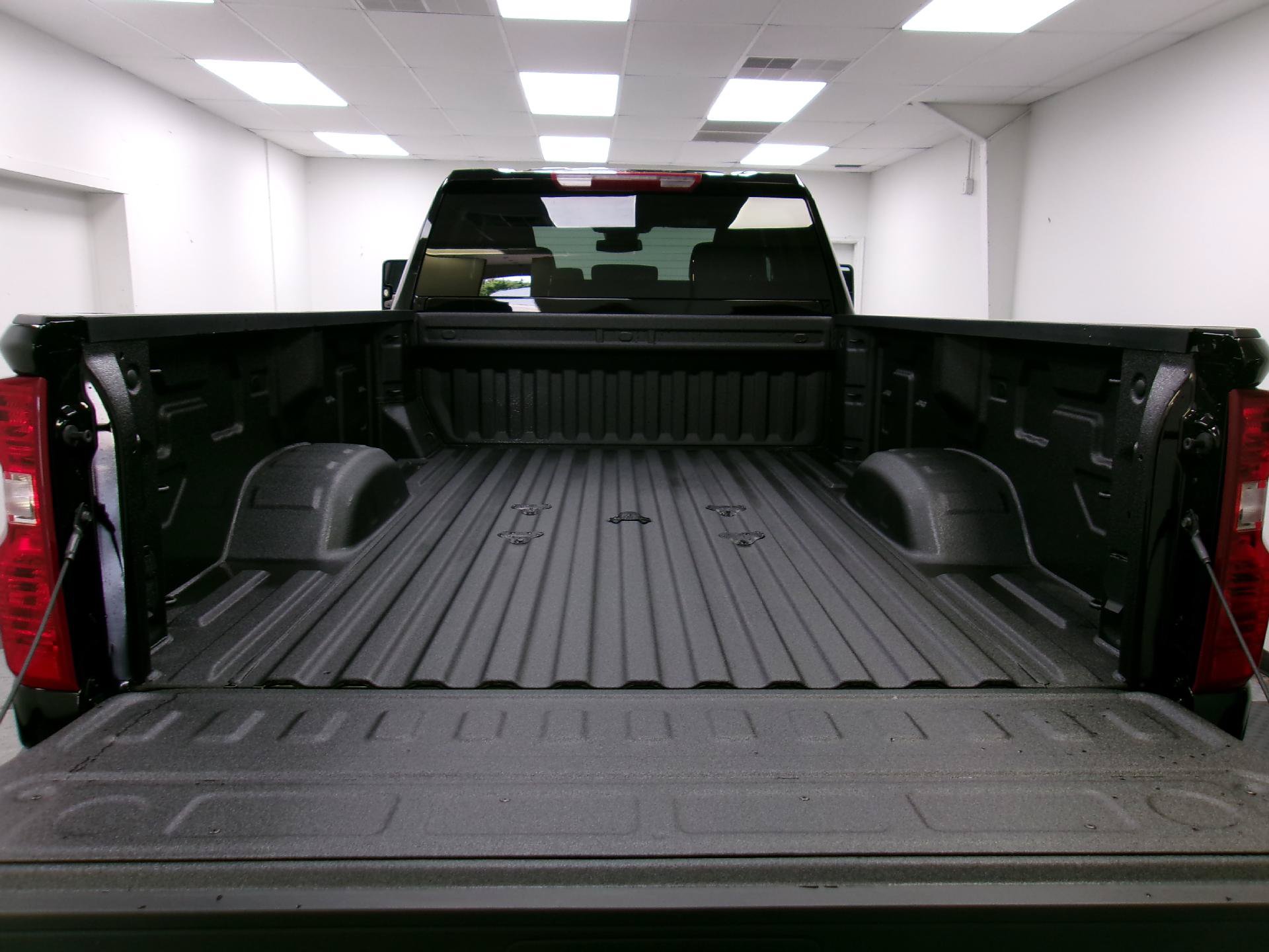 New 2026 Chevrolet Silverado 2500 Custom w/ Custom Value Package AWD/4WD image 9