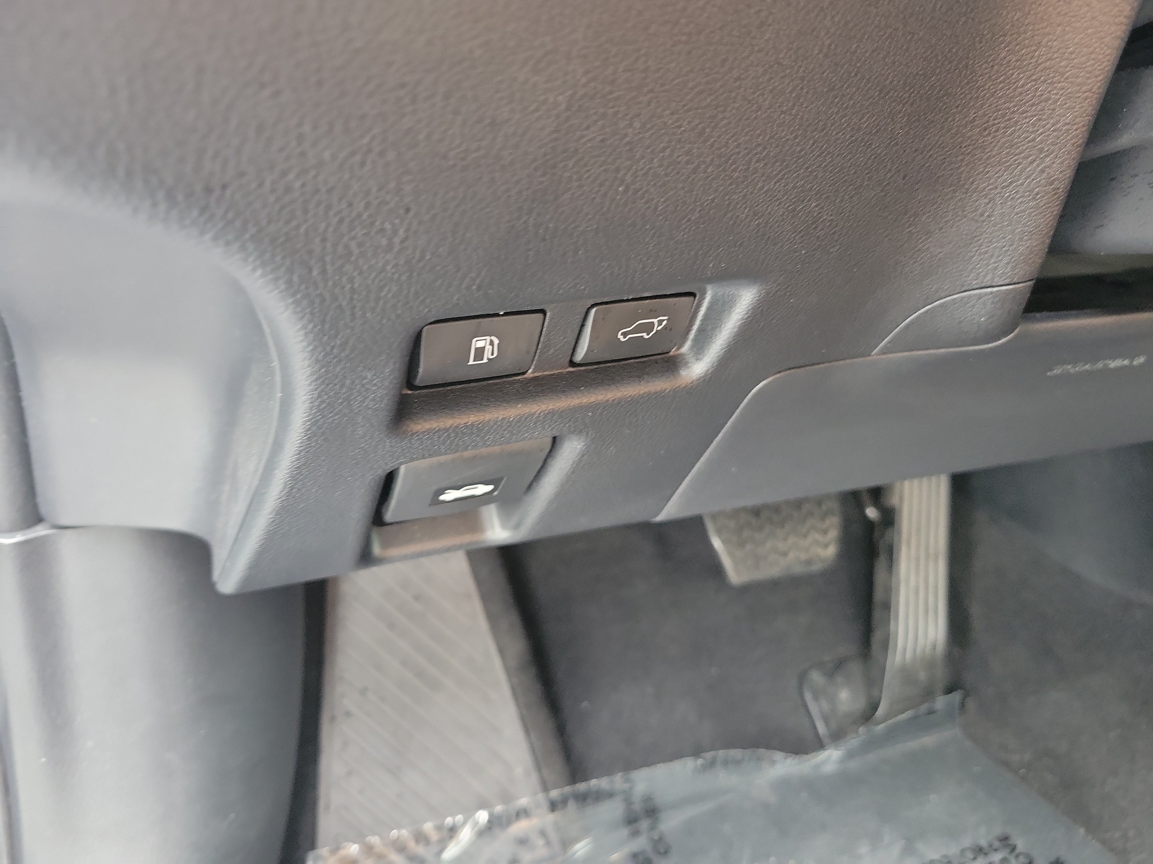 Used 2024 Lexus UX 250h FWD w/ Premium Package image 24