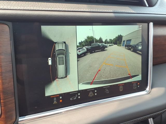 Used 2023 GMC Yukon XL Denali Ultimate AWD/4WD image 28