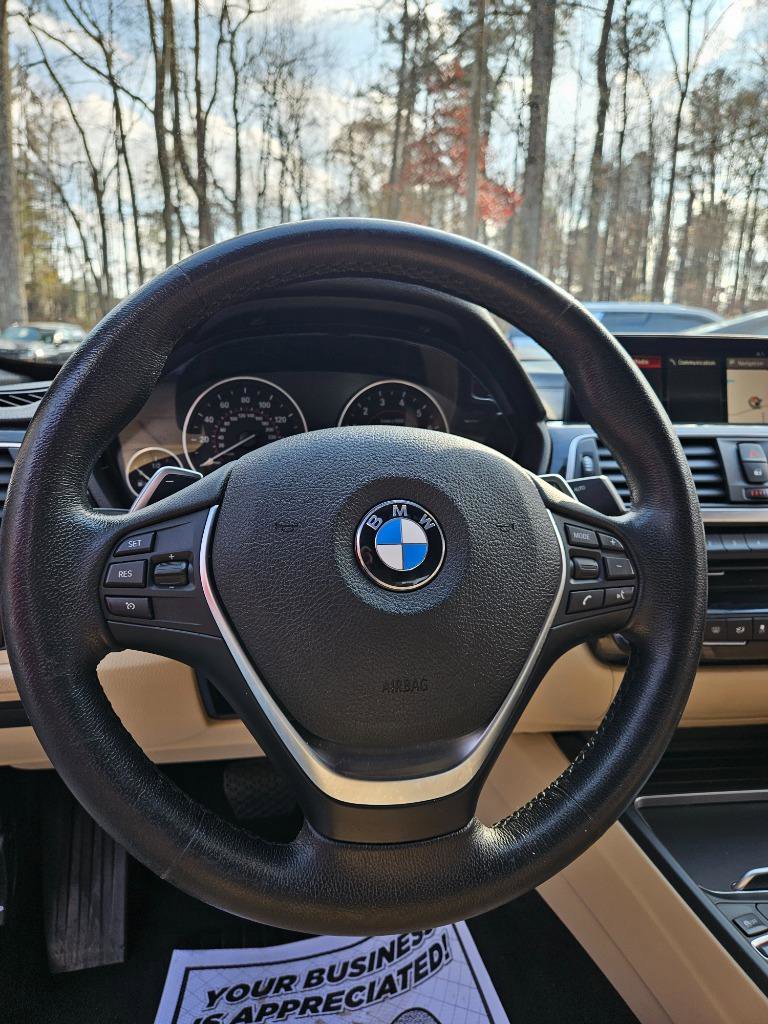 Used 2018 BMW 330i xDrive Sedan w/ Premium Package AWD/4WD image 14