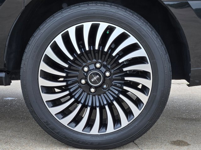 Used 2021 Lincoln Navigator L Black Label AWD/4WD image 14