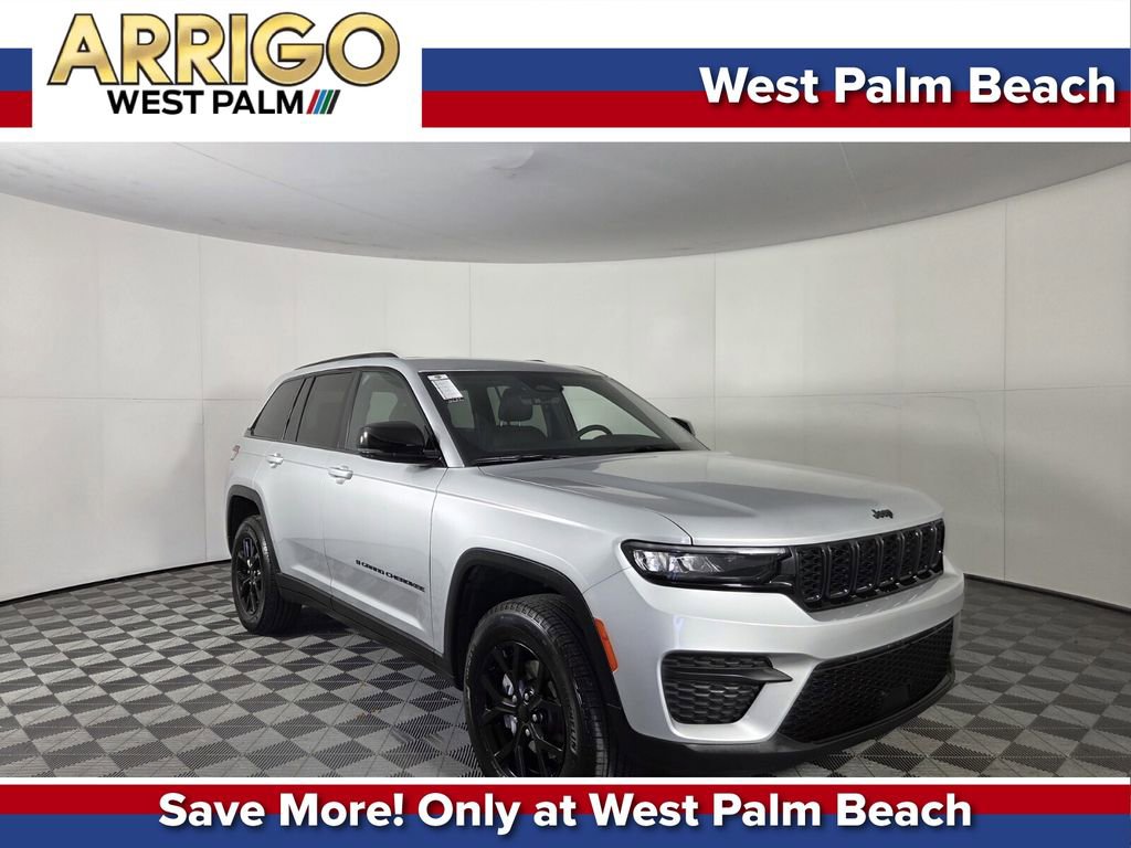 Certified 2025 Jeep Grand Cherokee Altitude image 1