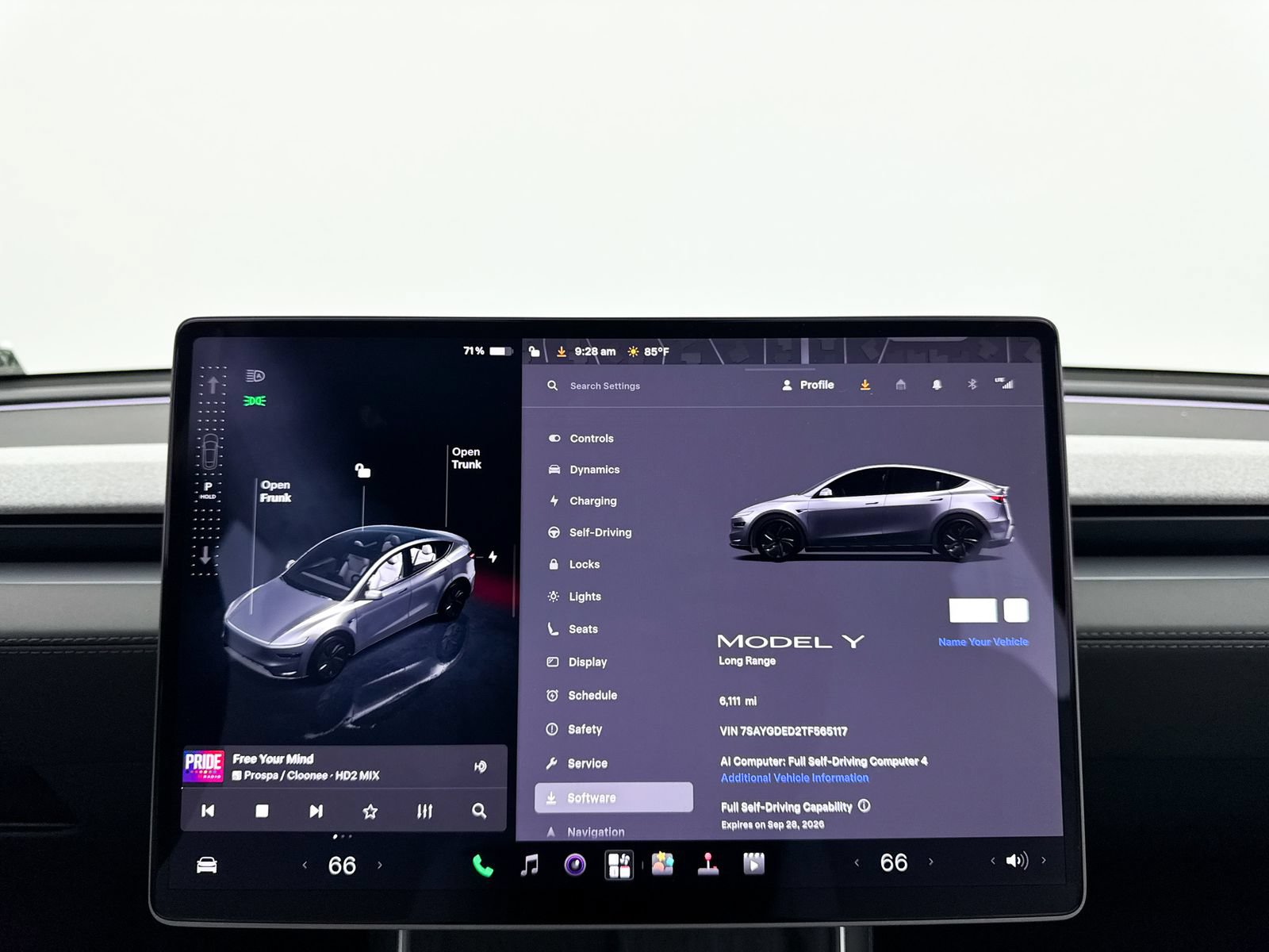 Used 2026 Tesla Model Y Long Range RWD image 28