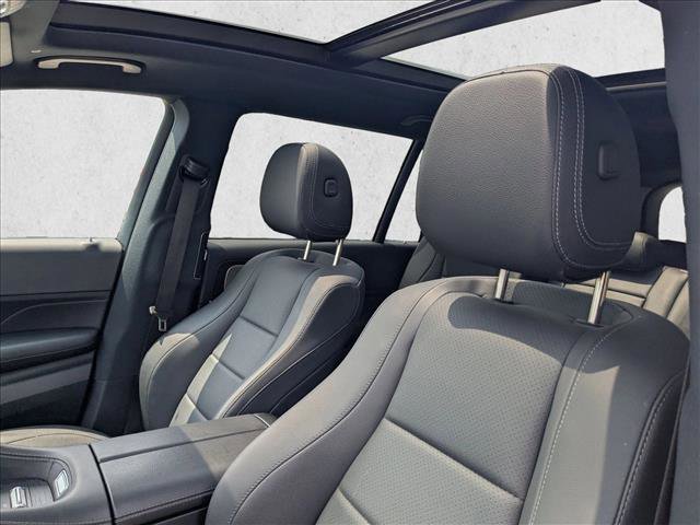 Used 2025 Mercedes-Benz GLS 450 4MATIC image 14