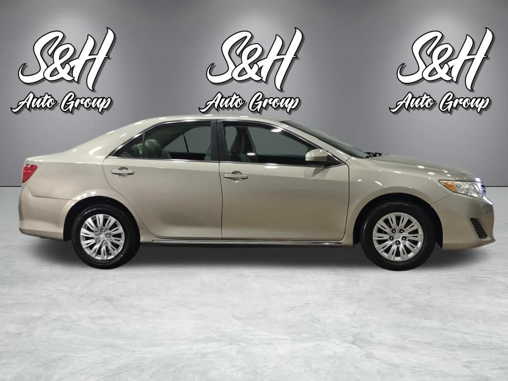 Used 2014 Toyota Camry LE FWD image 23