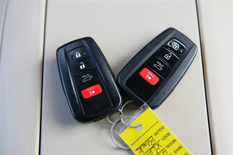 Used 2022 Toyota Highlander XLE image 27
