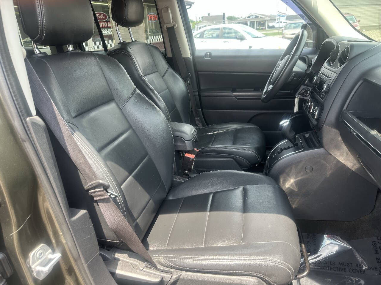 Used 2015 Jeep Patriot High Altitude FWD image 14