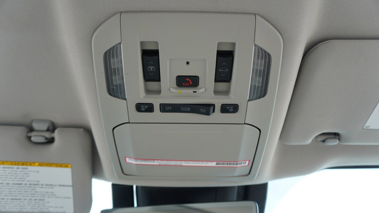 Used 2024 Toyota Highlander Platinum FWD image 26