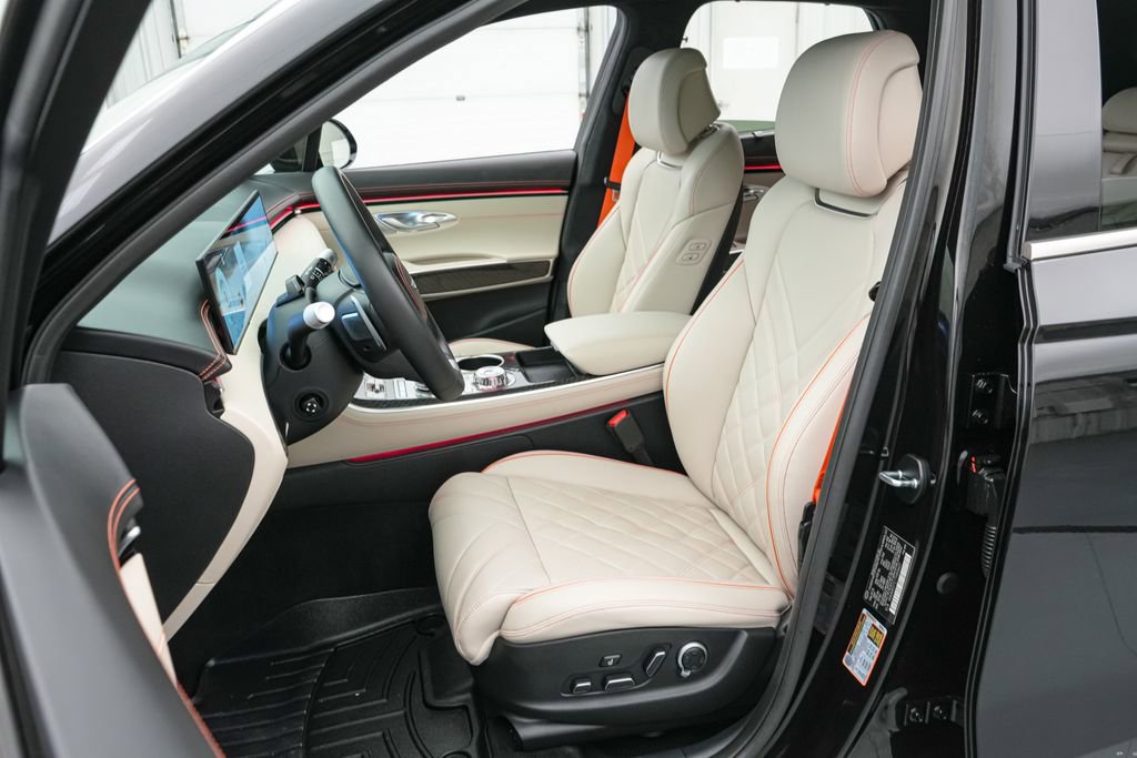 Used 2026 Genesis GV70 3.5T Sport Prestige image 16