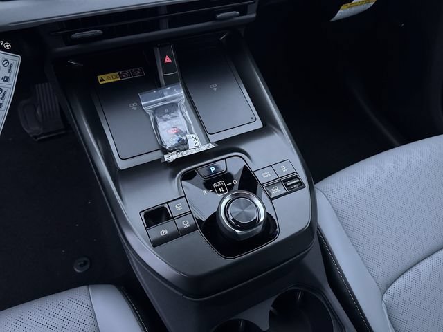 New 2026 Subaru Solterra AWD/4WD image 24