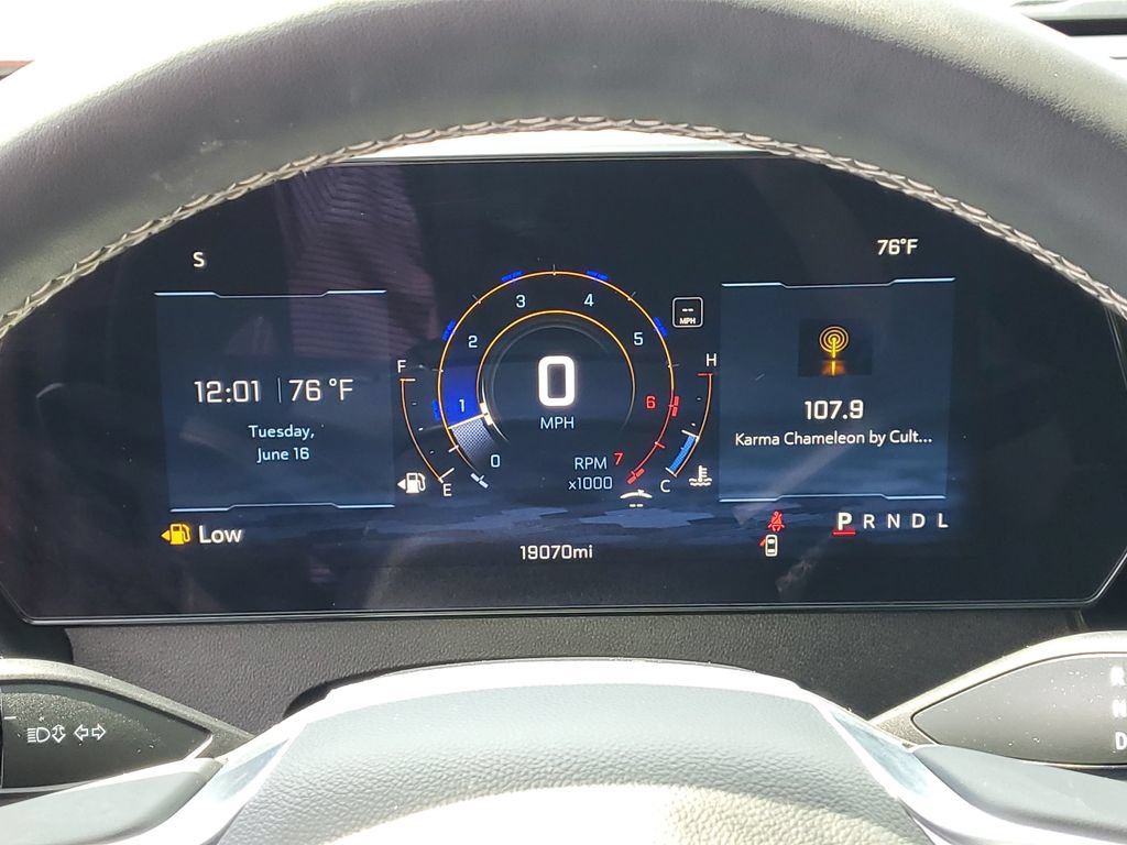 Used 2025 Chevrolet Traverse LT w/ Driver Confidence Package FWD image 12
