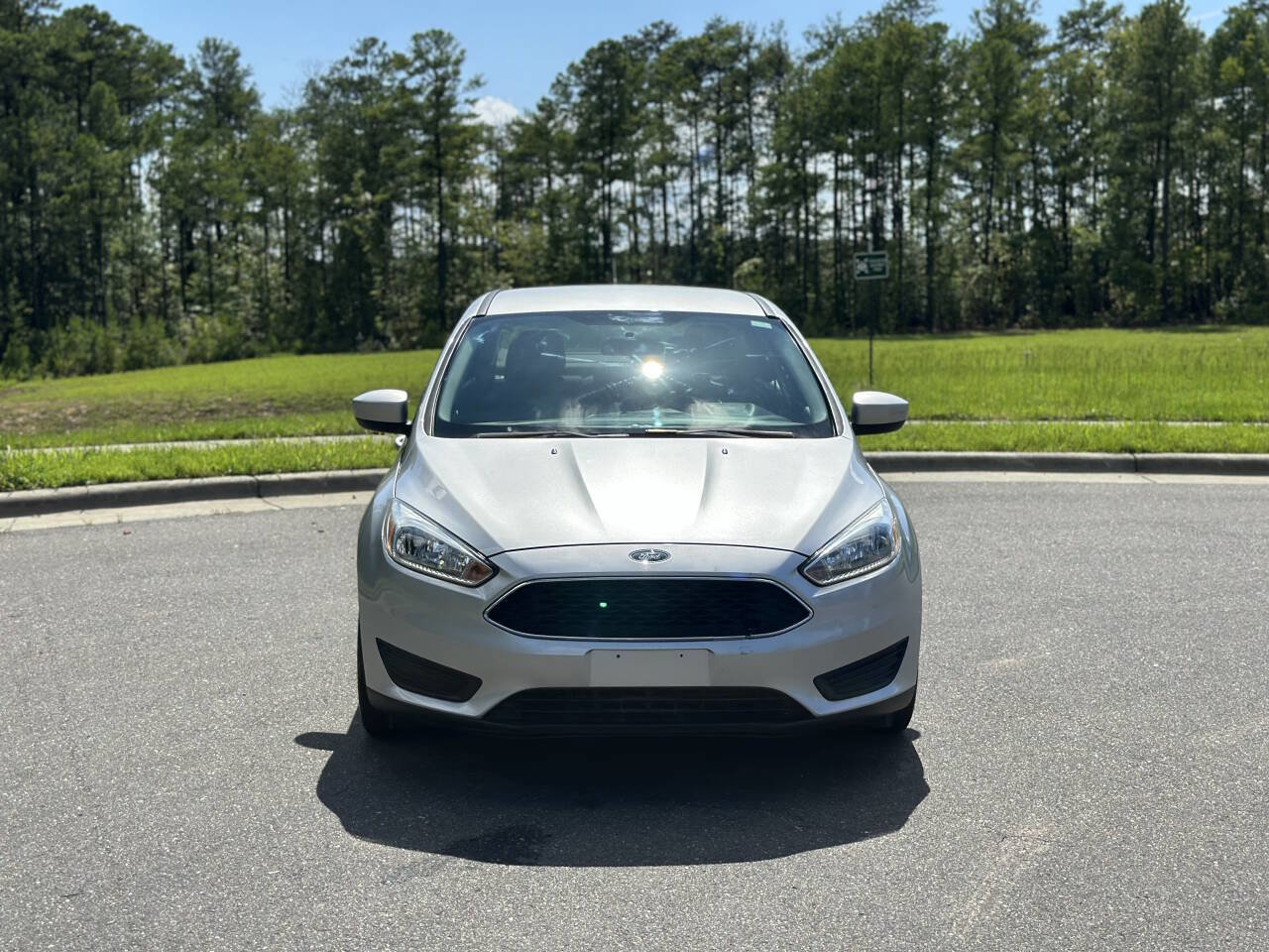 Used 2018 Ford Focus SE image 2