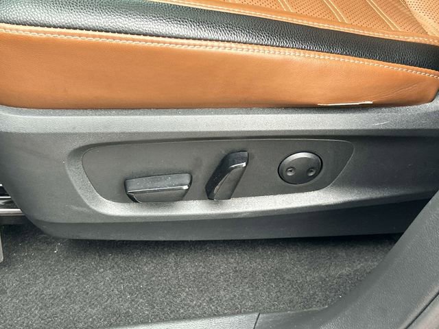 Used 2022 Nissan Pathfinder Platinum w/ Lighting Package (N92) image 30