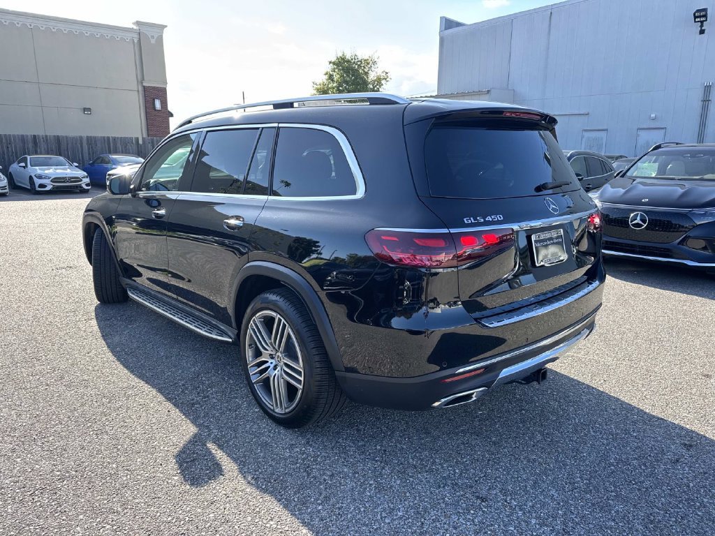Used 2026 Mercedes-Benz GLS 450 4MATIC image 5