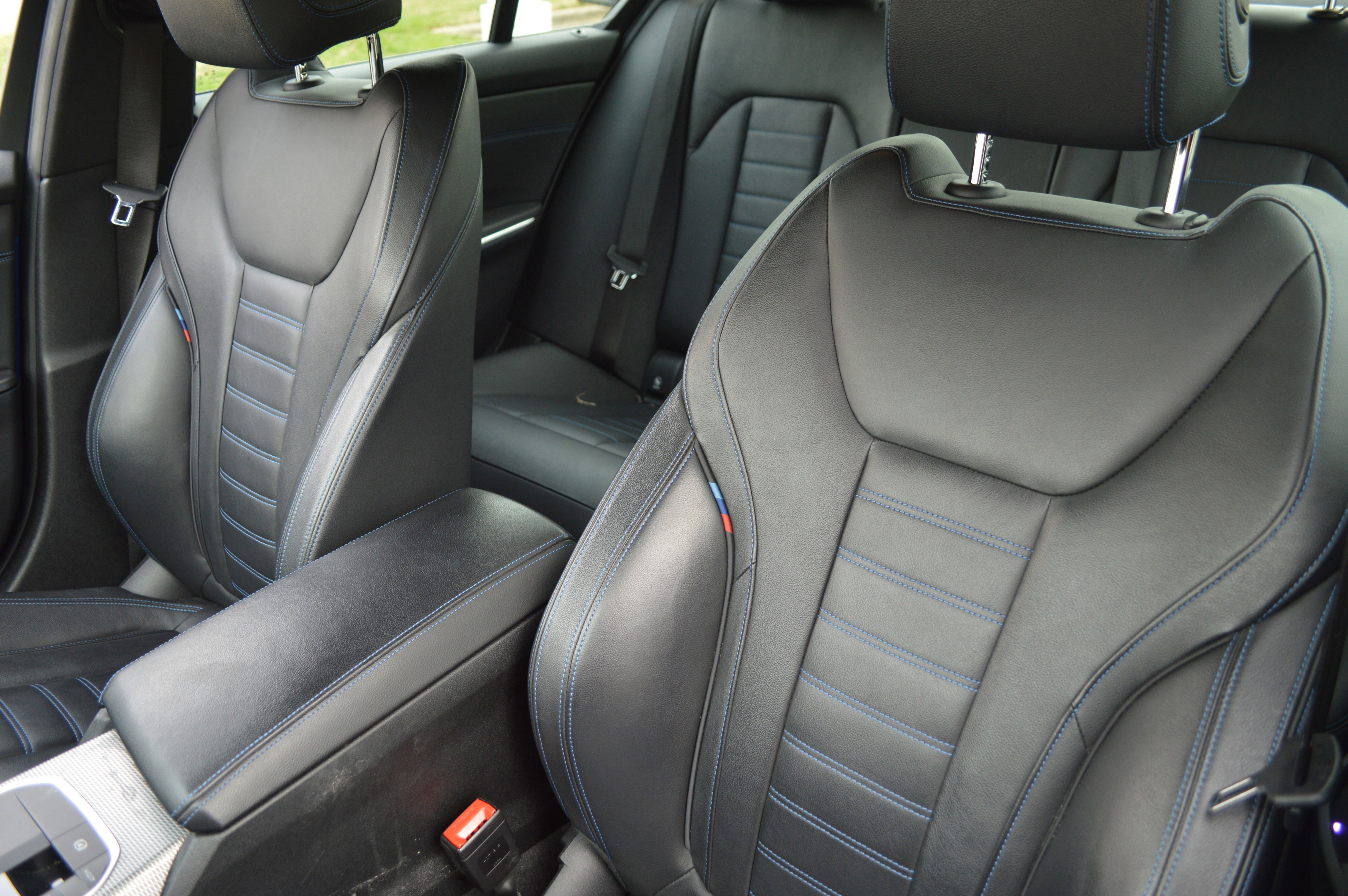 Used 2019 BMW 330i Sedan w/ M Sport Package image 26