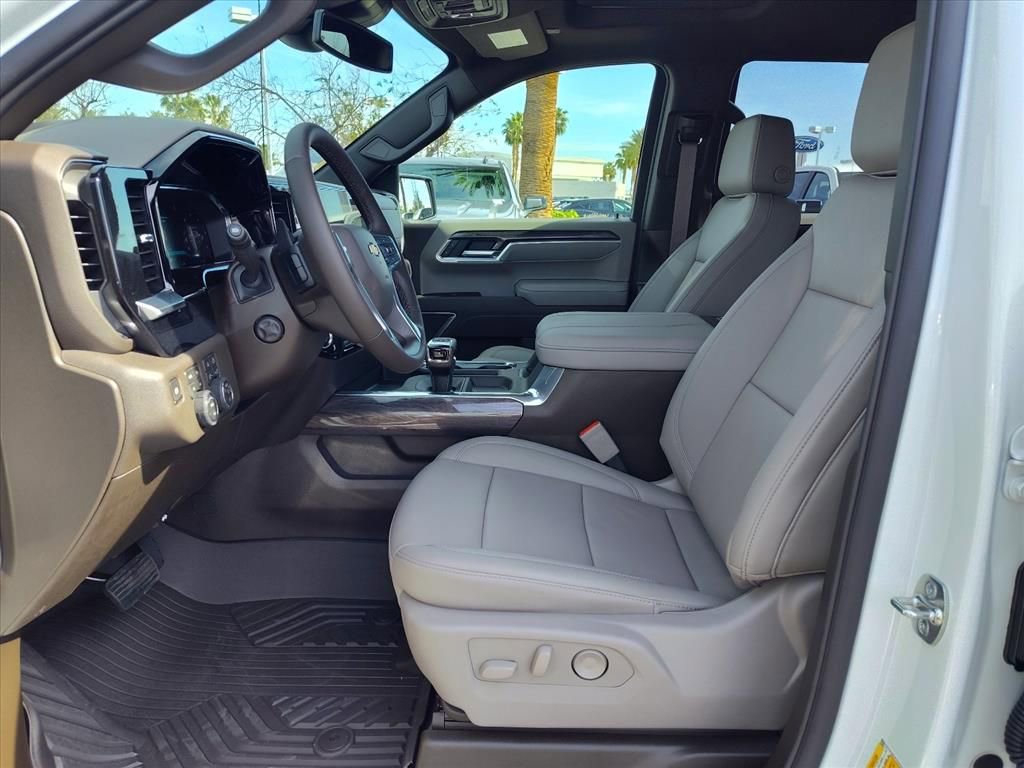 New 2026 Chevrolet Silverado 1500 LTZ w/ LTZ Premium Package image 5