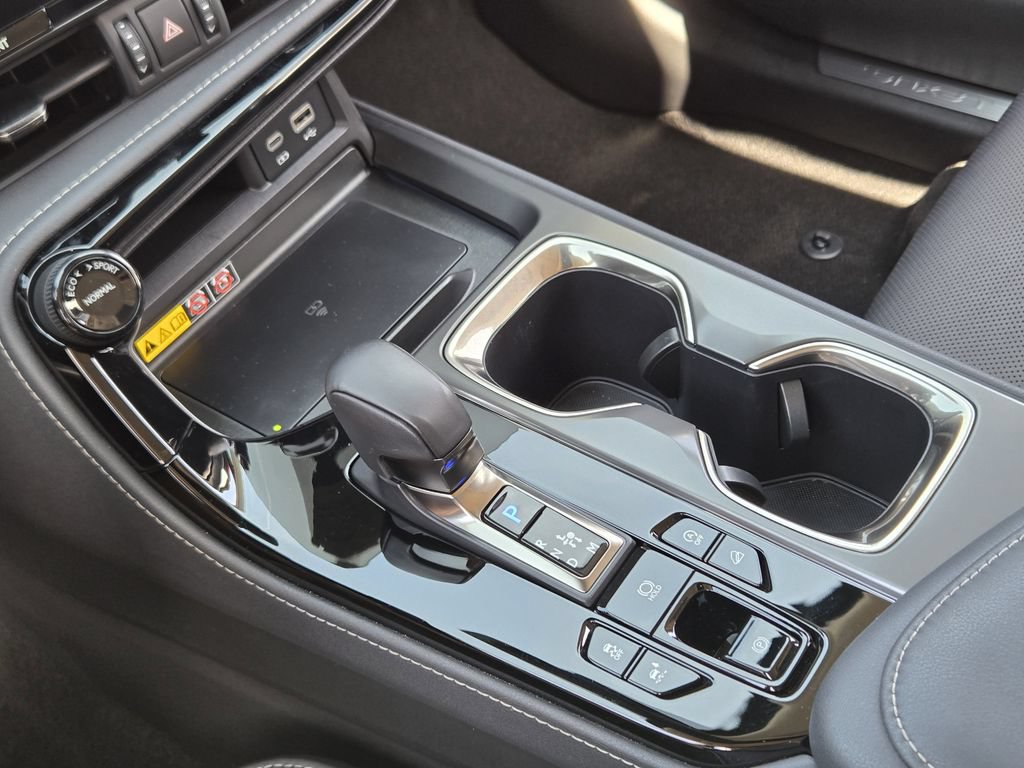 Used 2025 Lexus NX 350 AWD w/ Cold Area Package image 24