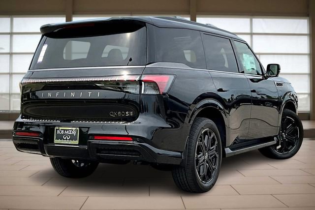 New 2026 INFINITI QX80 4WD image 2
