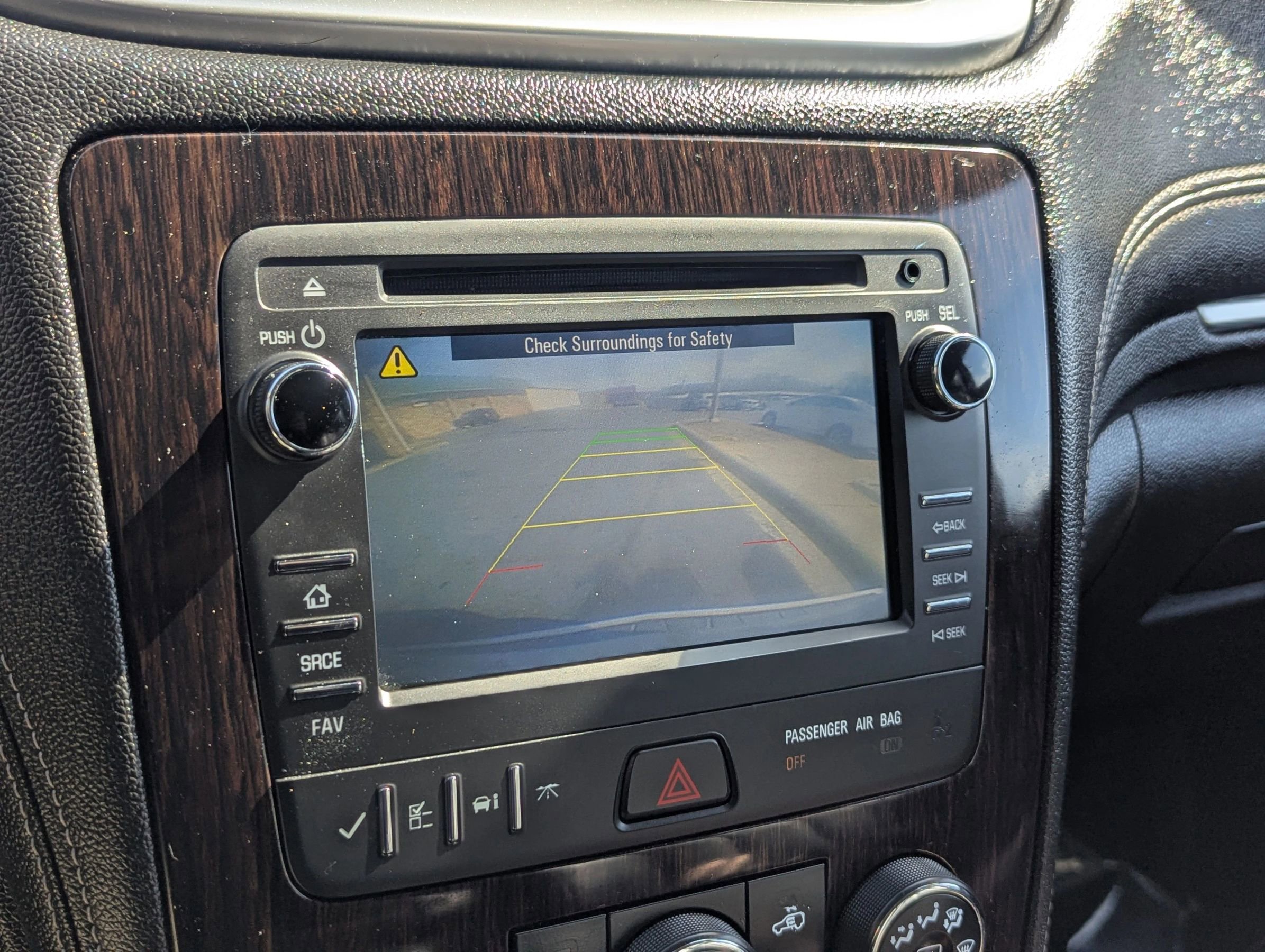 Used 2017 Chevrolet Traverse LT image 16