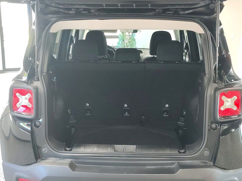 Used 2019 Jeep Renegade Altitude w/ Quick Order Package 2XM FWD image 10
