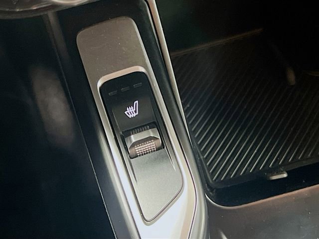 Certified 2024 Kia Sorento S image 21