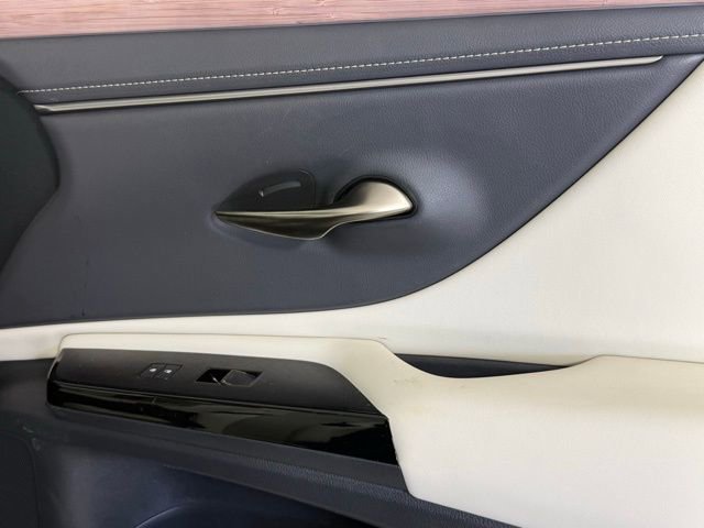 Certified 2025 Lexus ES 300h 300h w/ Premium Package image 29