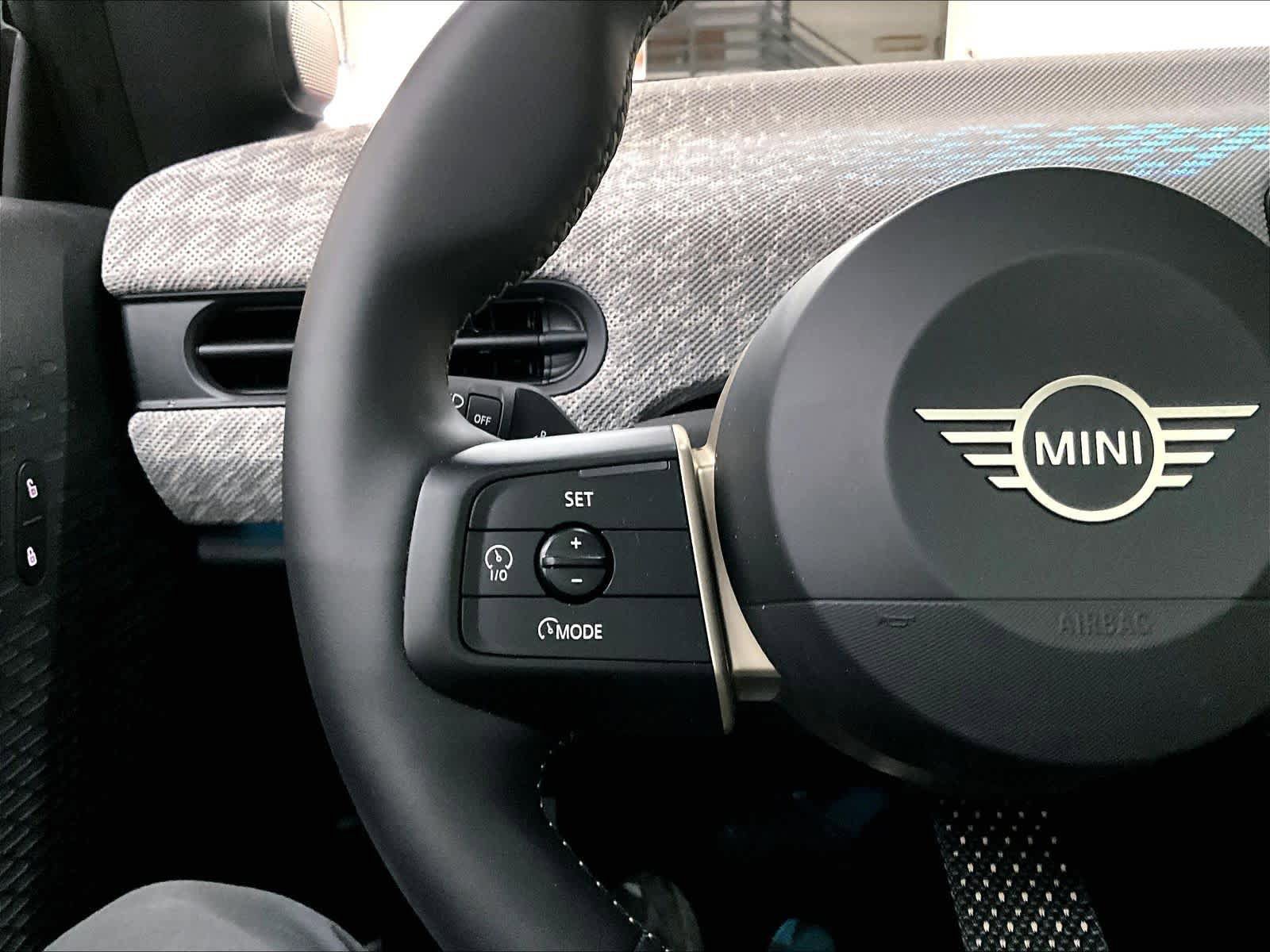 Certified 2025 MINI Cooper S image 19