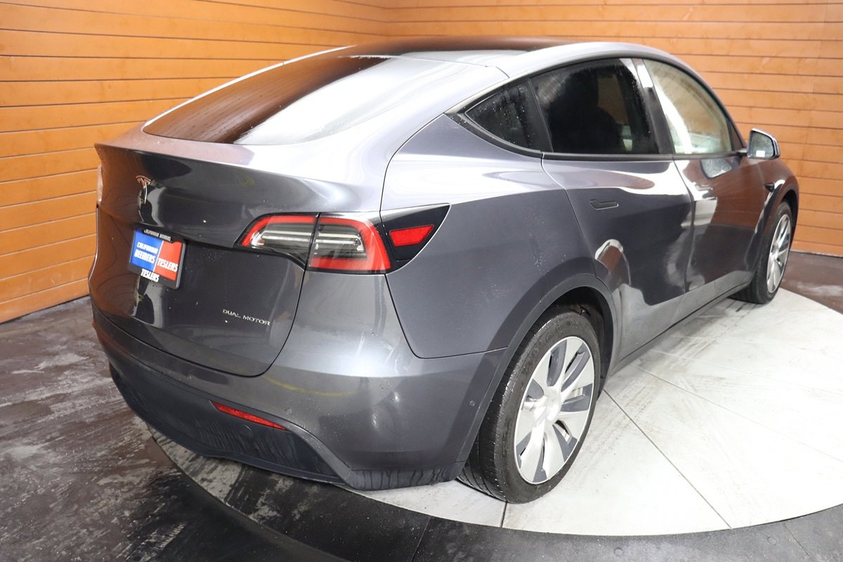 Used 2023 Tesla Model Y Long Range image 12