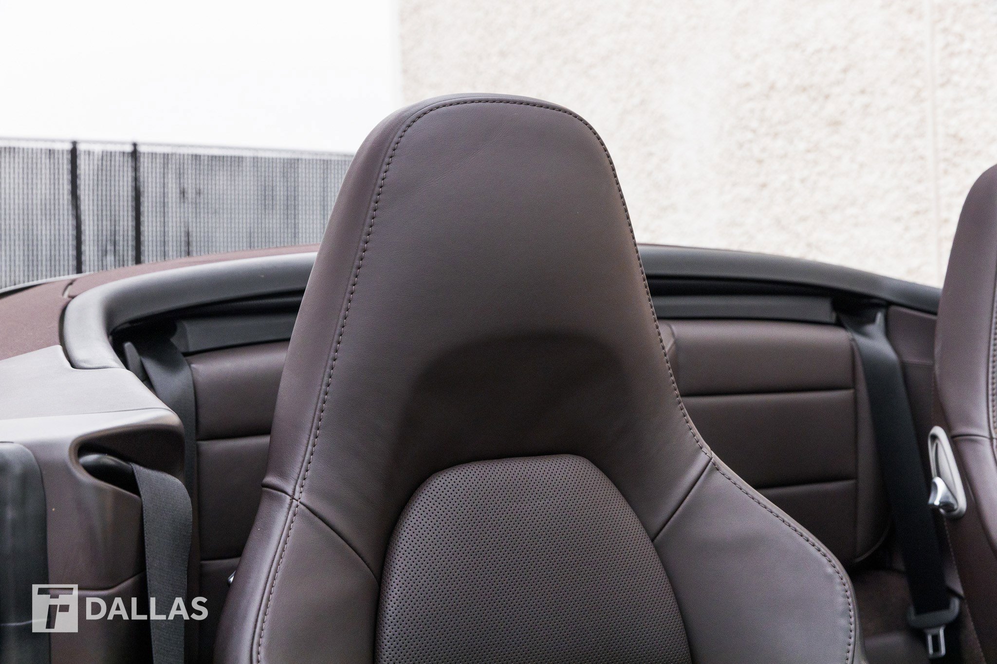 Used 2015 Porsche 911 Turbo S image 38