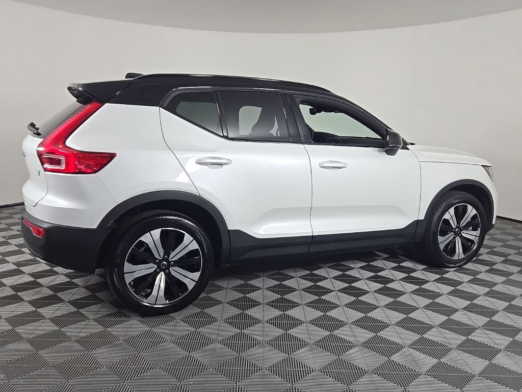 Certified 2023 Volvo XC40 Recharge Plus AWD/4WD image 9
