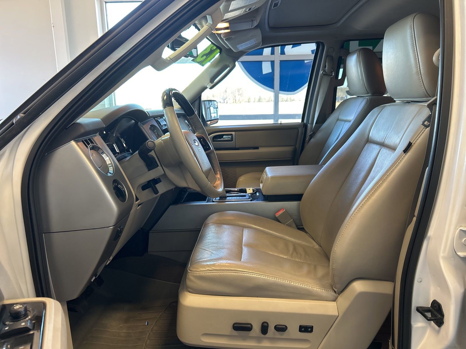 Used 2013 Ford Expedition EL Limited image 18