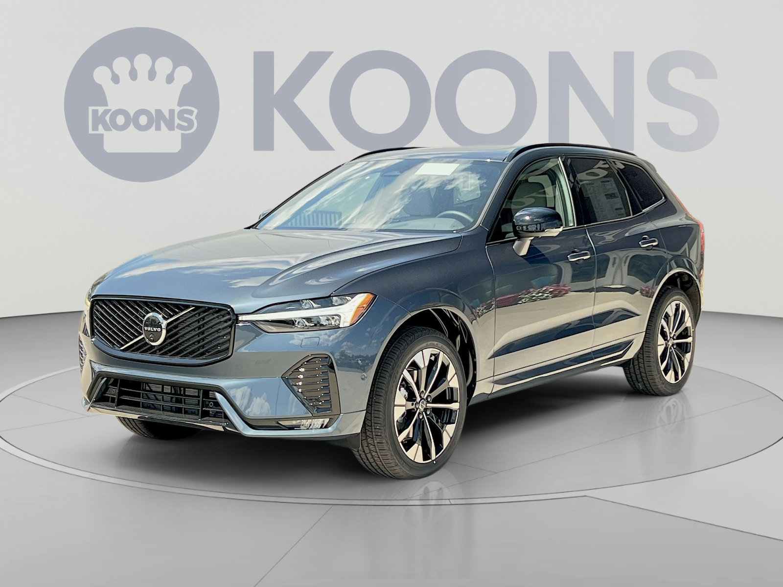 New 2026 Volvo XC60 B5 Plus w/ Protection Package Premier AWD/4WD image 5