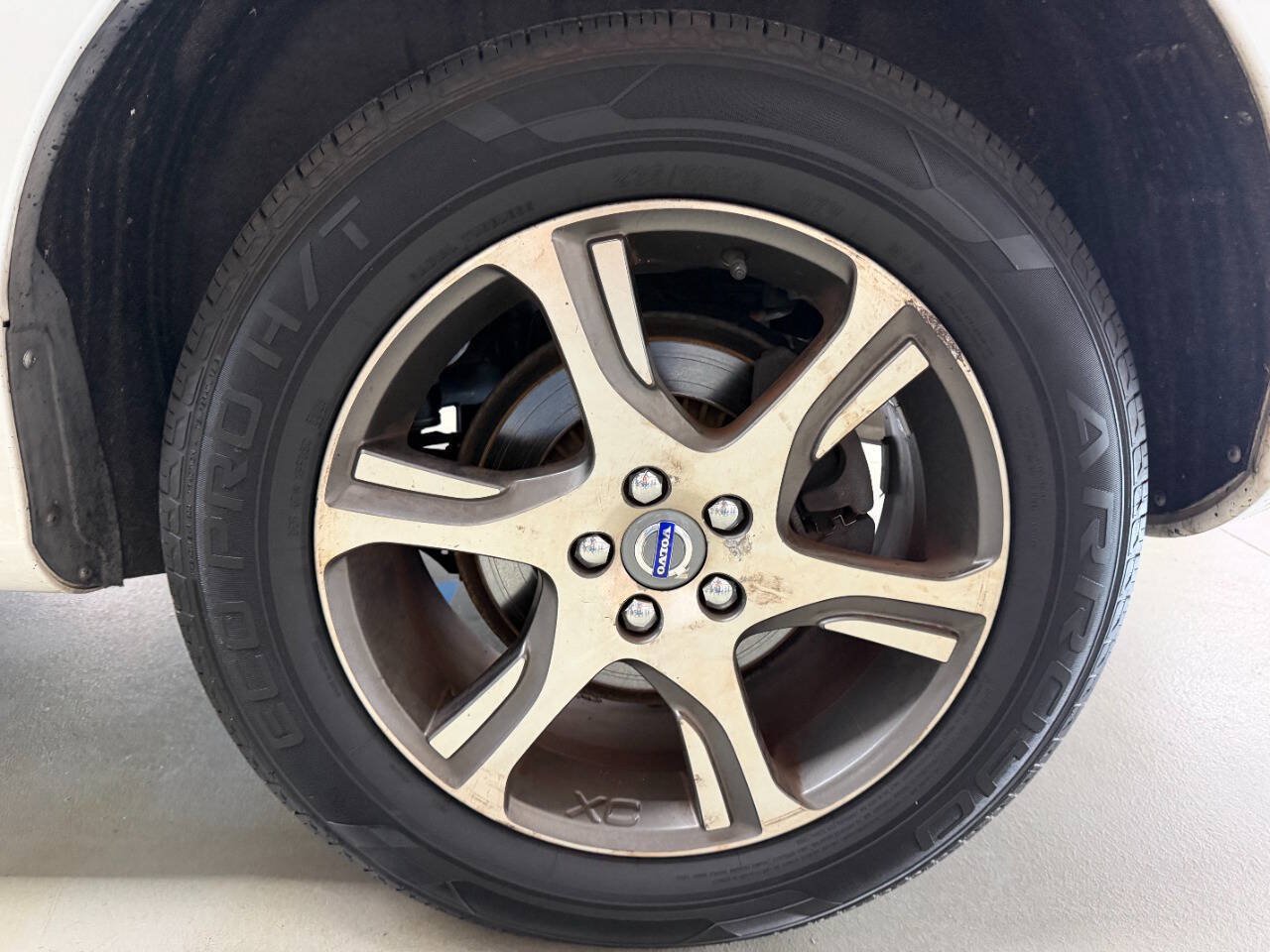 Used 2015 Volvo XC60 T6 w/ Protection Package AWD/4WD image 29