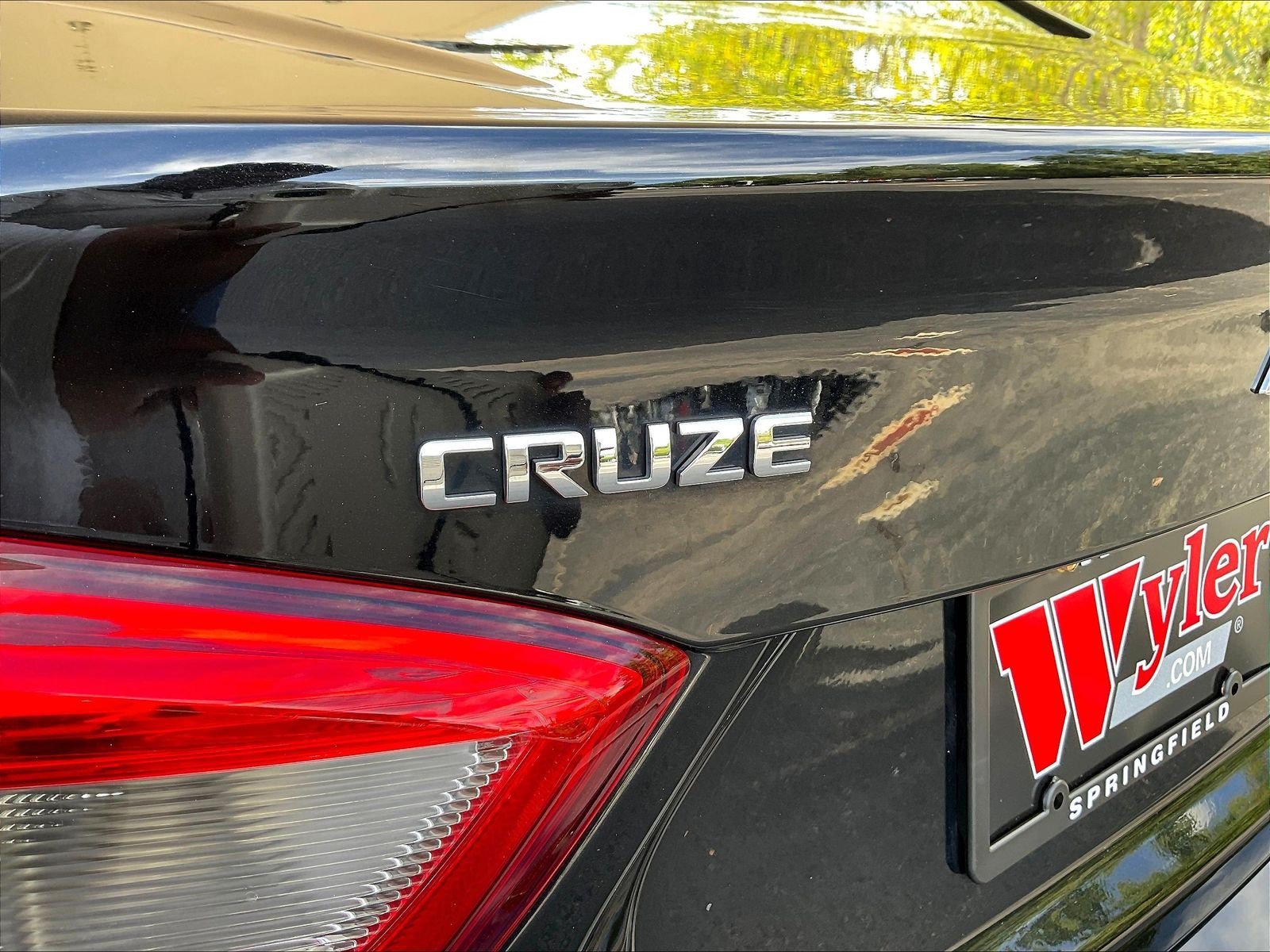 Used 2018 Chevrolet Cruze LT FWD image 23