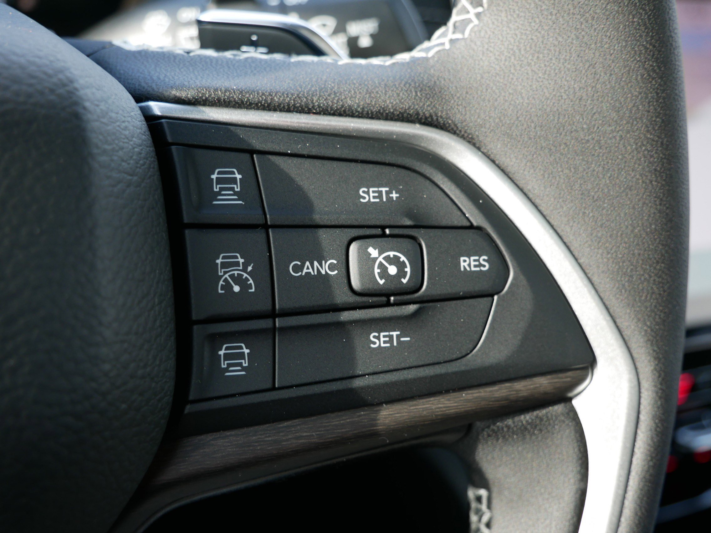 New 2025 Jeep Grand Cherokee L Limited image 21