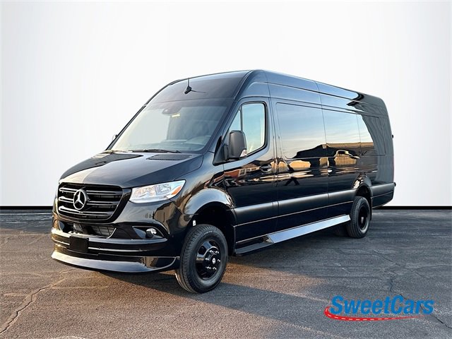Used 2023 Mercedes-Benz Sprinter 3500 image 3