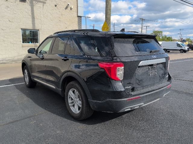 Used 2024 Ford Explorer XLT w/ Equipment Group 202A AWD/4WD image 4