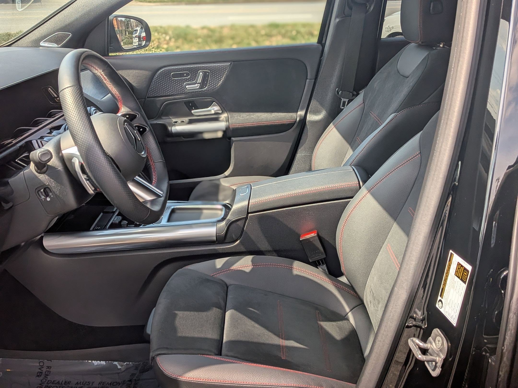Certified 2025 Mercedes-Benz GLA 250 4MATIC image 12